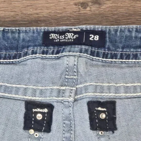 Miss Me Capri Jeans Sz 28 Fleua de Lis M3532 - Picture 3 of 12